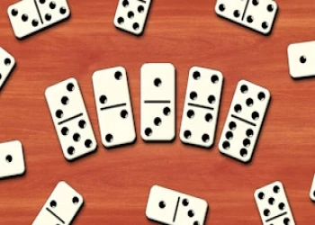 Domino Block Multiplayer - Free brain game online at plotygames
