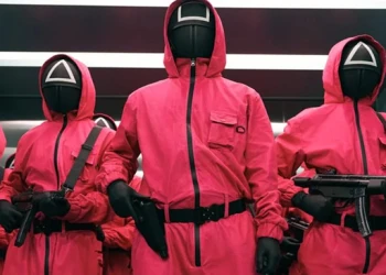 Play Squid Game Jigsaw Puzzle Collection online for free at PlotyGames